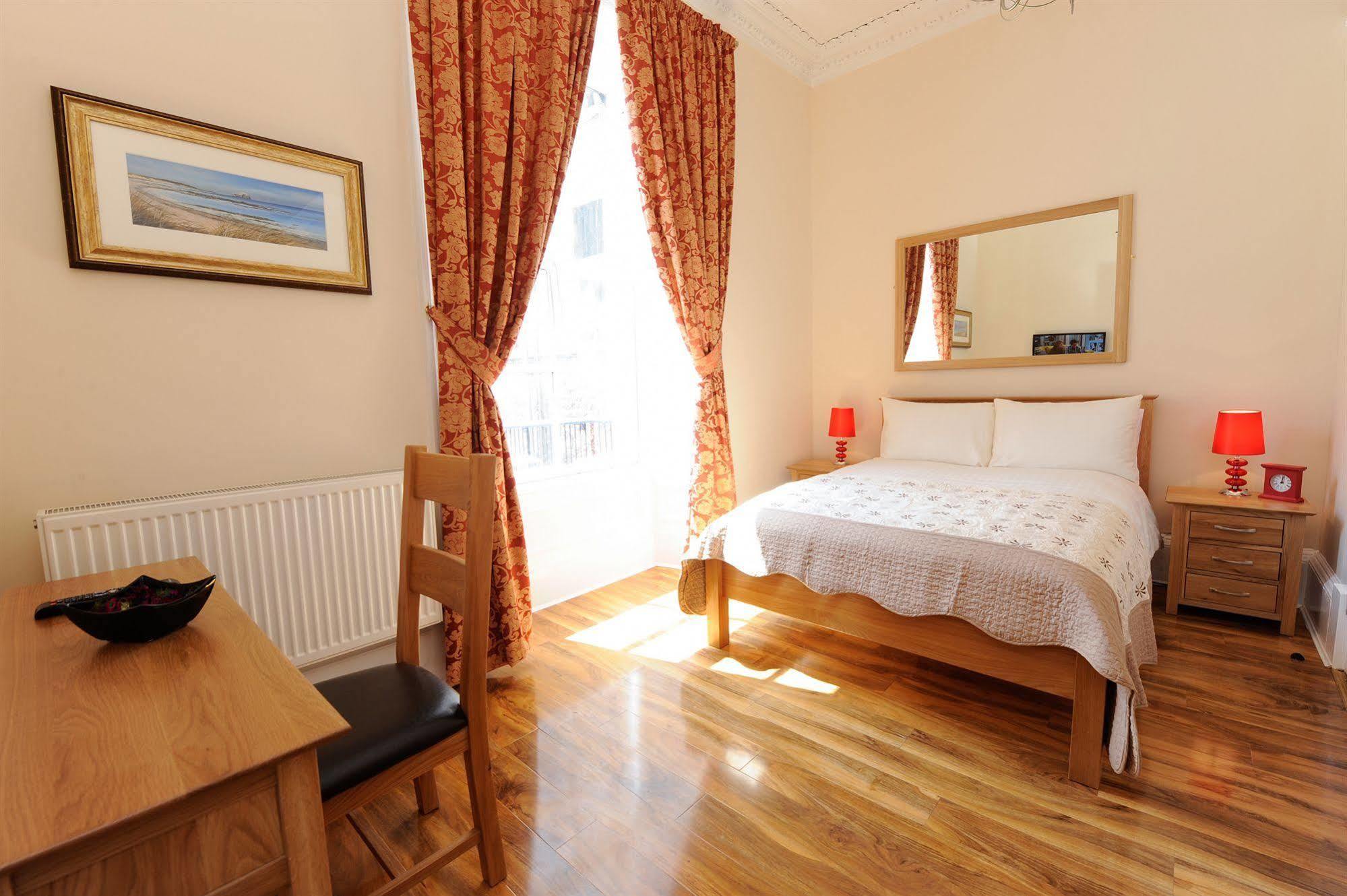 Edinburgh City Suites Eksteriør bilde